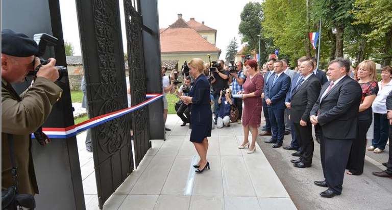 Kolinda Grabar Kitarović o Thompsonu: Što se mene tiče osobno, mislim da se politika ne može miješati u glazbu…