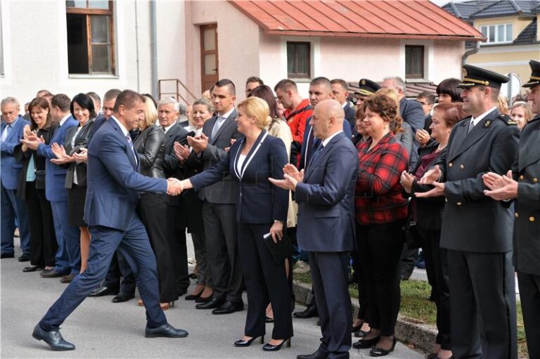 Grabar Kitarović: Ovo što čujemo o padu nezaposlenosti, krive su brojke…(FOTO)