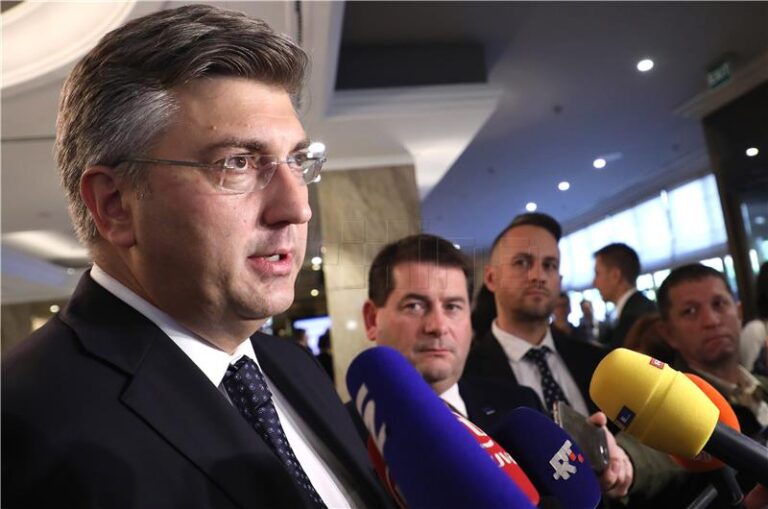 Plenković: Vlada se ponašala odgovorno, Marić se ne treba povući, lex Agrokor je pisala Vlada