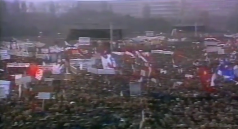 VIDEO) 19. studenog 1988. miting u Beogradu – Luđak i ratni zločinac, milijun Srba pozivao na rat i ubijanje u Hrvatskoj i Kosovu!