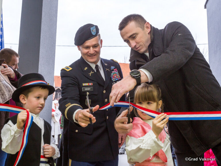 Američka vojska pomogla izgradnju Dječjeg vrtića Vukovar 1, područni objekt Mitnica…