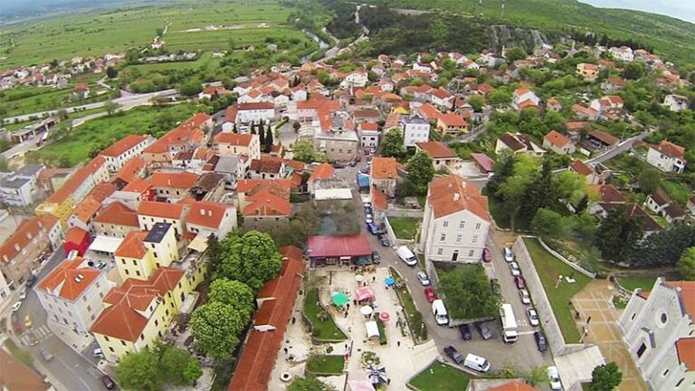 GRAD KOJI ODUMIRE: Drniš lani izgubio 1057 stanovnika: ‘Još jedan u nizu dokaza promašene politike vođenja ovoga grada’