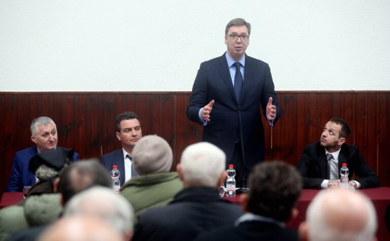 ALEKSANDAR VUČIĆ ZANIJEKAO DA JE IKADA BIO U GLINI! Laž je srpski državni interes…VIDEO…