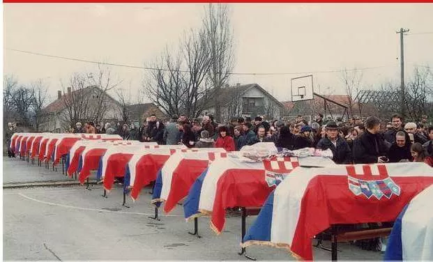 ”Dan kada je Tovarnik plakao”…Ubijanja, premlaćivanja do smrti, izgladnjivanja, zvjerska tjelesna i psihička mučenja…Najmlađa žrtva krvavog srbočetničkog pohoda i razlarenih srpskih hordi imala je samo šest mjeseci a najstarija 104 godine…