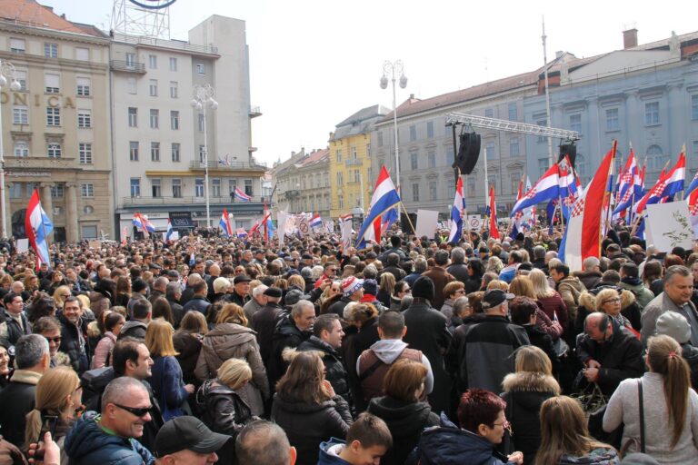 Pavković: Zastupnici, nemate pravo glasovati u svoje ime, već u ime –naroda!