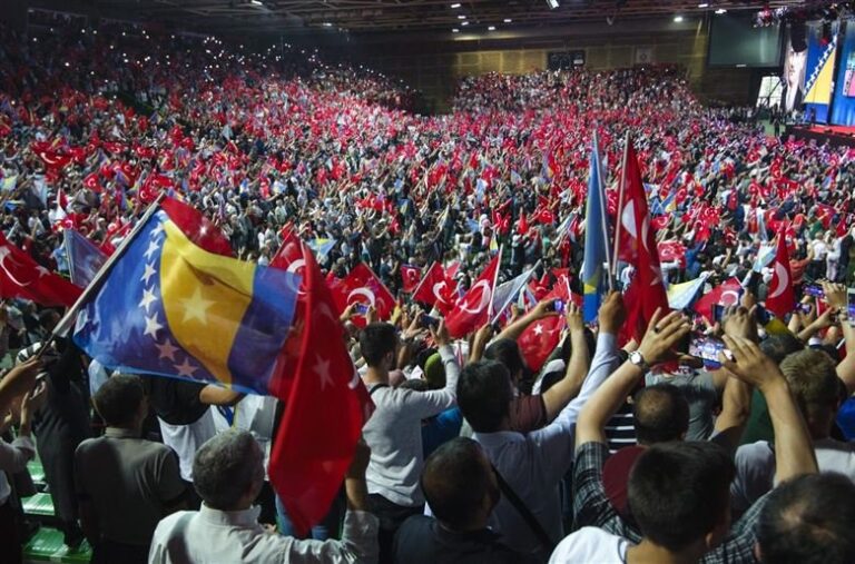 VIDEO Pogledajte euforiju u Zetri: Erdogan u Sarajevu dočekan kao Božji izaslanik…FOTO…