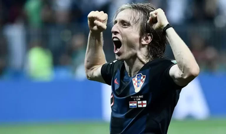 LUKA MODRIĆ IMA PRILIKU ISPISATI POVIJEST Kapetan Vatrenih nominiran za nagradu koju nikad nije osvojio niti jedan nogometaš