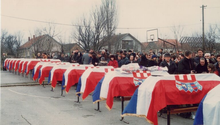 ‘DAN KAD JE TOVARNIK PLAKAO’ Tužna obljetnica nekažnjenih zločina: ‘Katastrofa je da pravosuđe nije nikome od srpskih koljača na teret stavilo ni jedno od ubojstava’…