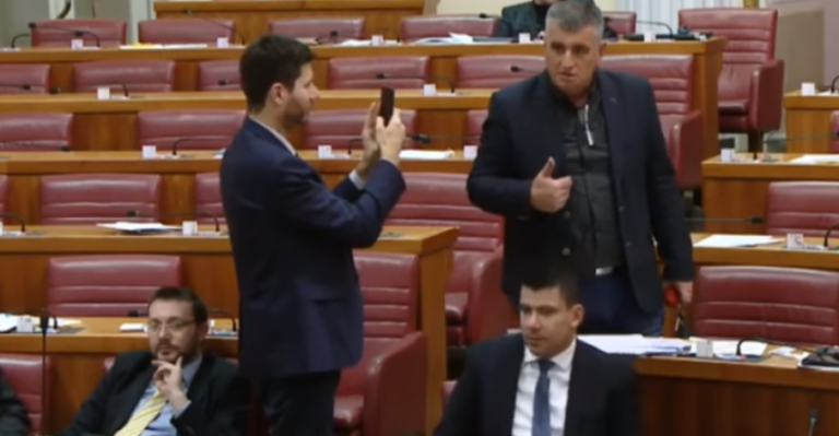 FOTO-VIDEO: HDZ-ovac Milijan Brkić izbacio Bulja na dva dana iz sabornice…Josipa Rimac i Kuščević u obrani navodno neispravnih referndumskih potpisa…