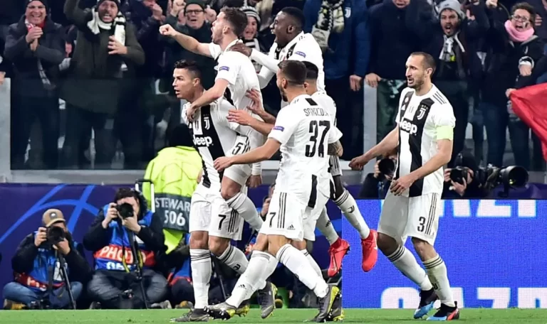 VIDEO: ČUDESNI RONALDO ZAPALIO STADION U TORINU I HAT-TRICKOM DOTUKAO ATLETICO Fantastični Juventus nadoknadio veliki zaostatak i izborio četvrtfinale