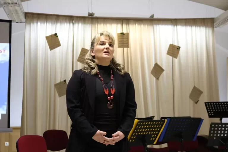 Predavanje „Domoljubna pjesma kroz povijest“ Eve Kirchmayer – Bilić, pijanistice i profesorice na Muzičkoj akademiji u Zagrebu-OBILJEŽAVANJE 28. GODIŠNJICE POČETKA OBRAMBENOG DOMOVINSKOG RATA…