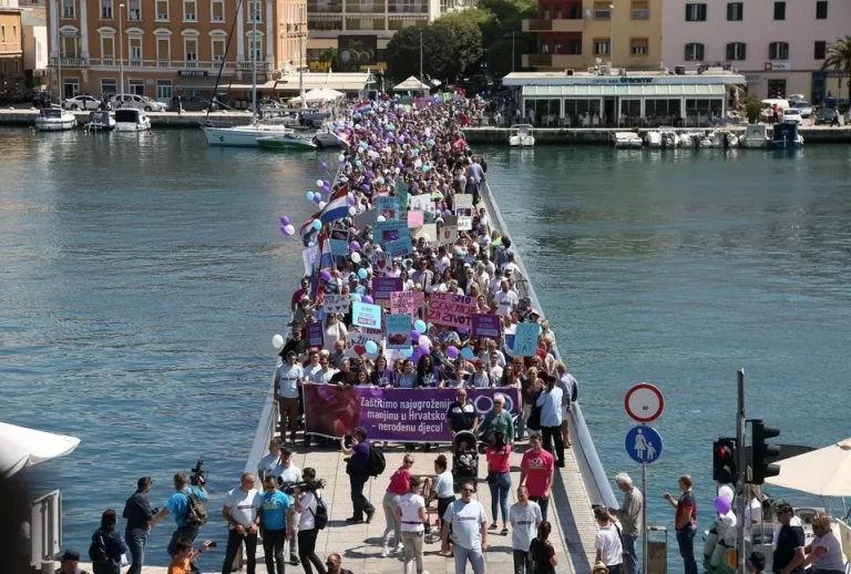 FOTO Zadarski Hod za život okupio preko 5 tisuća sudionika…Jedva smo dočekali održavanje Hoda za život u Zadru