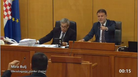 VIDEO Predsjednik Sabora Jandroković izgubio živce i isključio mikrofon: ‘Malo je reći da ste smeće’,zagrmio je Jandroković Grmoji…