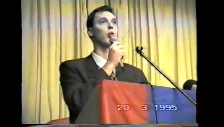 (VIDEO) Aleksandar Vučić se odbio ispričati za velikosrpsko-četnički govor u Glini 1995…A hrvatski političari njega i Srbiju uporno guraju u EU…