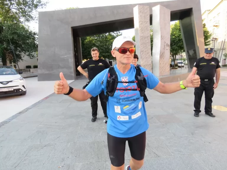 FOTO Ultramaratonac Branko Šubić će u šest dana prehodati 264 km u spomen na poginule i nestale hrvatske branitelje iz Domovinskog rata!