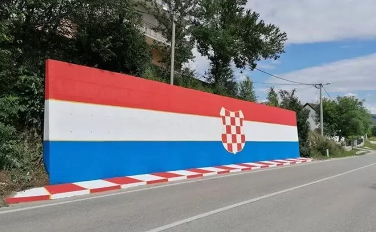 Šuica: Obnovljen mural stilizirane zastave hrvatskog naroda u BiH…