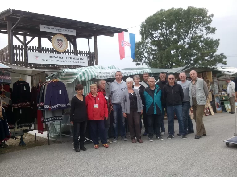 FOTO Hrvatski ratni veterani održali su još jednu izložbu svoga stvaralaštva…