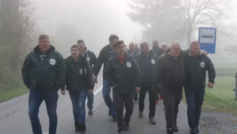 FOTO-VIDEO: „Put u Banijska ratna praskozorja“-PLETERNIČKI OGRANAK UDVDR-a- Sadržajno ispunjen izlet na području Sisačko-moslavačke i Karlovačke županije