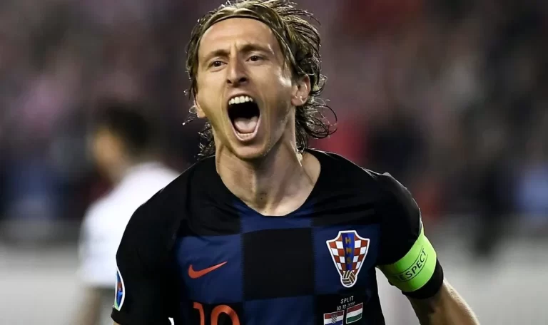 LUKA MODRIĆ JASNO PORUČIO: NIKAD PRIJE NIJE TAKO REAGIRAO! Prva zvijezda Vatrenih po kratkom postupku riješila najvruću temu hrvatskog nogometa