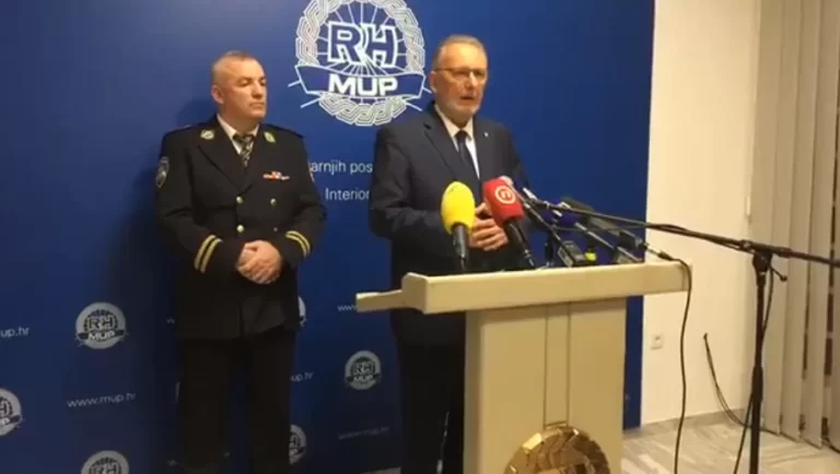 VIDEO Božinović-to smo i očekivali:Ministar unutarnjih poslova Davor Božinović sazvao izvanrednu konferenciju: Zamjenik ravnatelja policije Josip Ćelić podnio ostavku