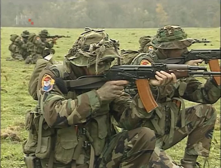 VIDEO 25.veljače 1994. godine predsjednik Hrvatske Franjo Tuđman donio je zapovjed o ustrojavanju 1. Hrvatskog gardijskog zbora…U njegovu sastavu oformljena je elitna postrojba 1. Hrvatski gardijski zdrug…