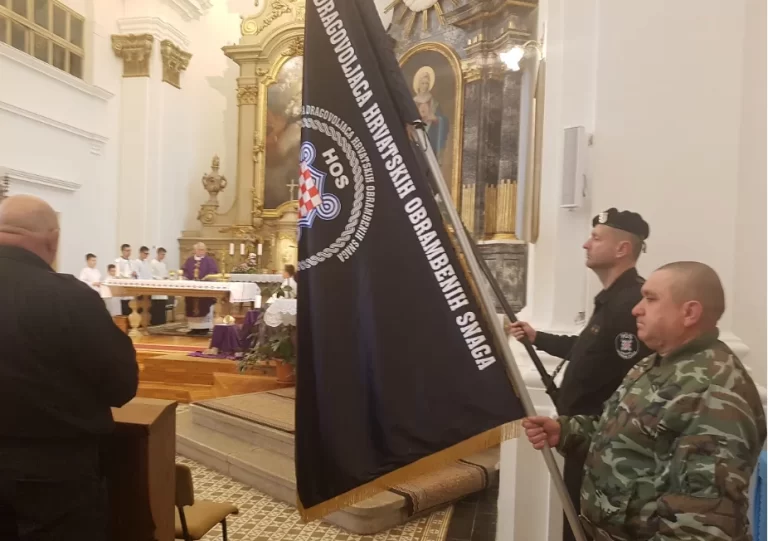 (FOTO) Vinkovci: Misa u povodu obilježavanja Dana Udruge (HOS-a)- Hrvatskih obrambenih snaga…To Katolička Crkva cijeni, i neće nikada zaboraviti!…