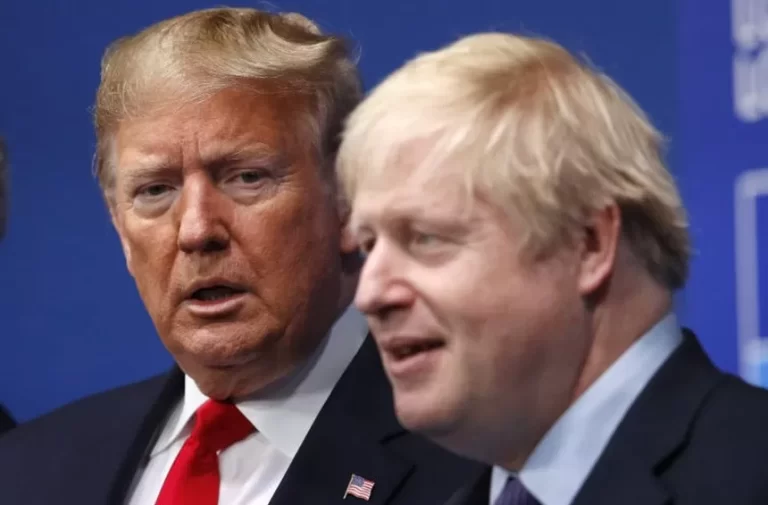 Donald Trump i Boris Johnson se usuglasili o potrebi pokretanja ekonomija…