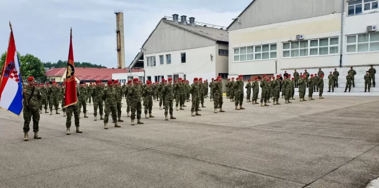 U Vojarni 4. gardijske brigade “Pauci” u Kninu svečano dočekan 2. hrvatski kontingent iz Republike Litve