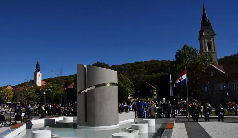 U povodu 29. godišnjice pogibije 19 hrvatskih branitelja iz Pakraca i okolnih naselja otkriveno spomen obilježje!