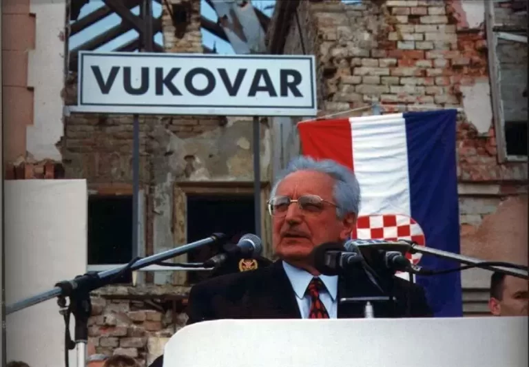 Erdutski sporazum je završeni dokument, zaključen i zatvoren 15.siječnja 1998. godine kada je hrvatsko Podunavlje konačno vraćeno u sastav Republike Hrvatske !