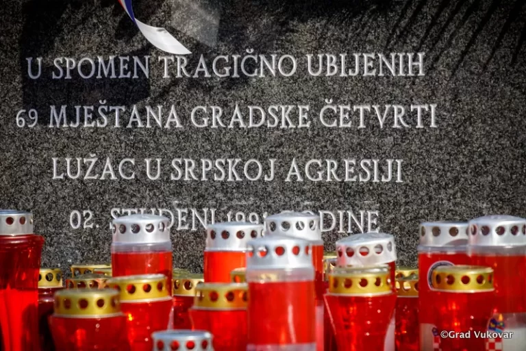 Obilježena je 29. godišnjica slamanja obrane naselja Lužac.Srpski pokolj u Lužcu ostao je gotovo prešućen u hrvatskoj javnosti iako su toga dana većinom smaknuti nevini civili!