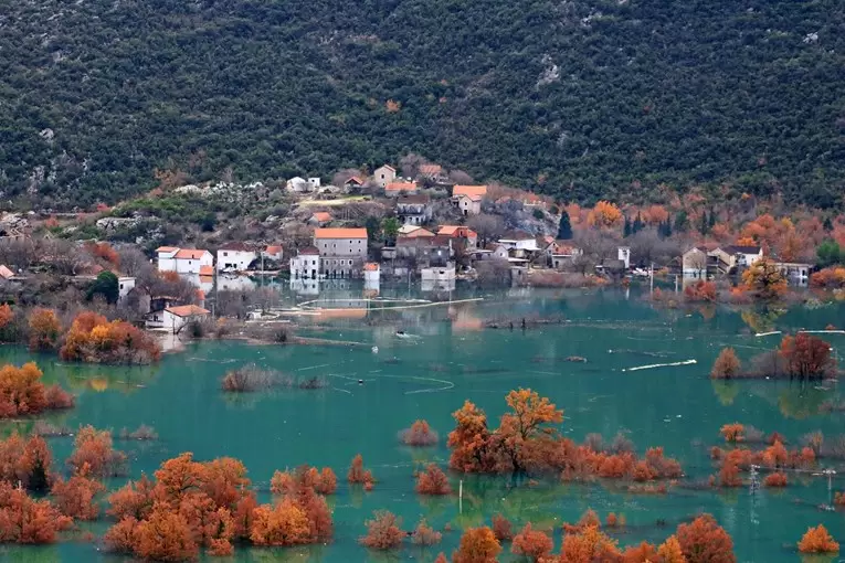 FOTO-VIDEO Šef Hrvatskih voda: Očekujemo da ćemo sa 100 milijuna kuna riješiti problem poplava