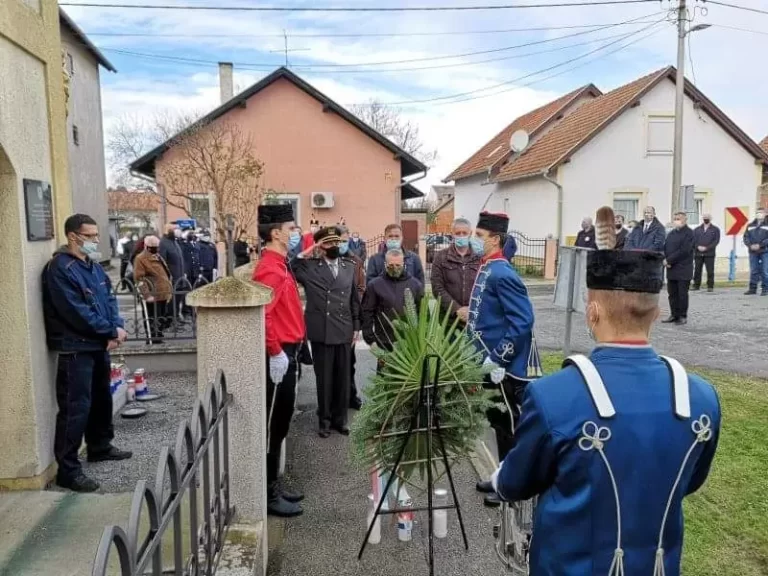 VIDEO Dan sjećanja na veliku žrtvu Antunovca 1991. godine…Srpski agresor je sve kuće razorio, opljačkao i spalio!