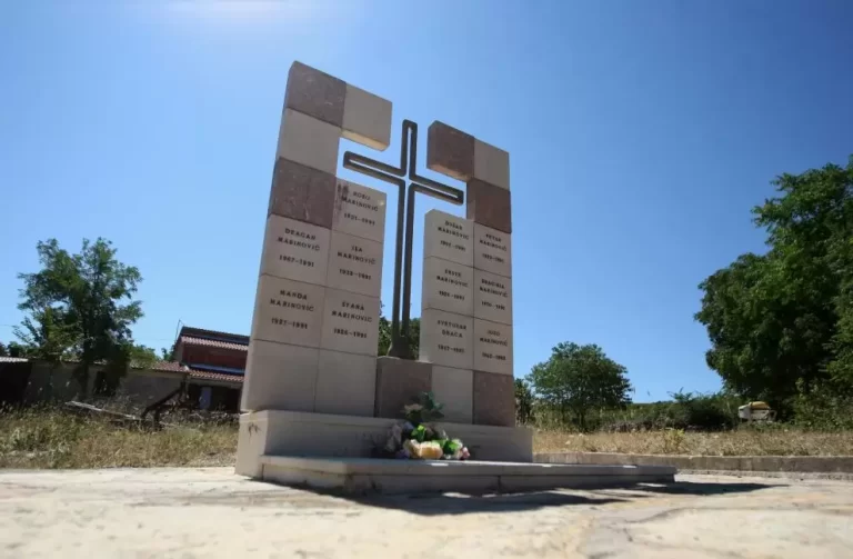 Jel se još netko sjeća Božića 1991.?Baš na sam Božić srpski četnici su bili iznimno aktivni. Pucali su i ubijali, sve što hrvatski diše…