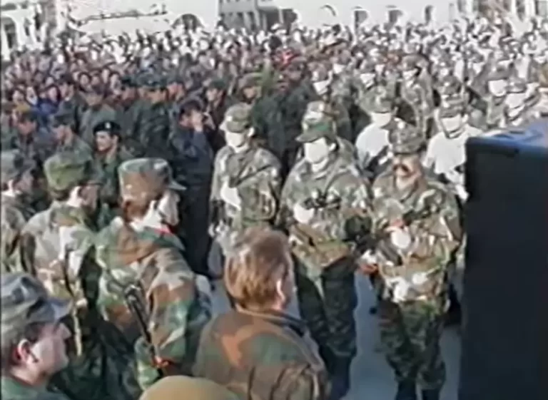 VIDEO Postrojavanje za pamćenje uz ZDS! Evo kako su 1992. reagirali Hrvati na pojavu legendarne 123. brigade…Srušit ćemo JNA past će SAO Krajina!!