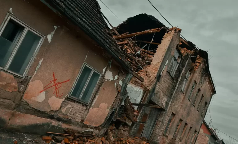 (FOTO VIDEO) Novi potres snage 5,0 zatresao Petrinju , Sisak i okolicu, dosta se osjetio u Zagrebu i diljem Hrvatske.