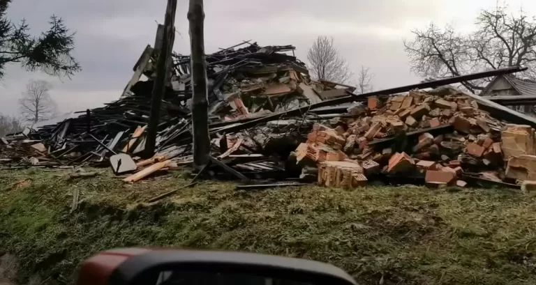 POGLEDAJTE VIDEO BEZ CENZURE: POTRES NA BANOVINI-SELO KOJE JE IZGUBILO SVE-MAJSKE POLJANE