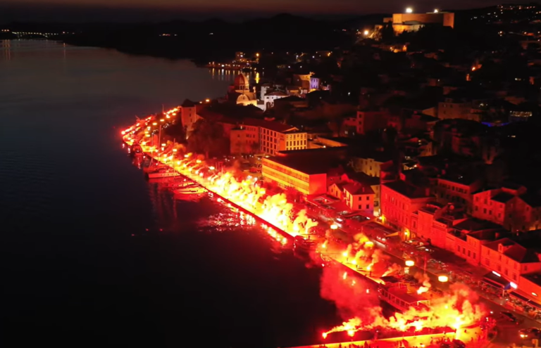 30. ROĐENDAN LEGENDARNE 113.ŠIBENSKE RATNE BRIGADE  Funcuti na rivi zapalili 72 baklje u znak sjećanja na 72 poginula pripadnika te ratne brigade