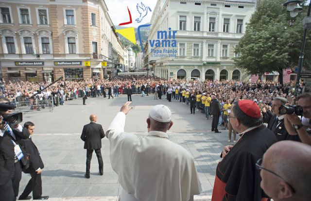 SVE NA JEDNOM MJESTU! Svi govori, videa, fotografije i pjesme s pohoda pape Franje Sarajevu, 6. lipnja 2015…