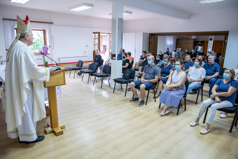 Sisački biskup Vlado Košić predvodio je misu zadušnicu za pokojnog generala Đuru Brodarca, a povodom 10. godišnjice njegove smrti…