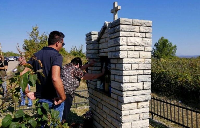 OBILJEŽENA TUŽNA 27. OBLJETNICA POGIBIJE HRVATSKIH BRANITELJA TOMISLAVA KARDUMA I ŠIME DŽEPINE U BILOJ VLAKI