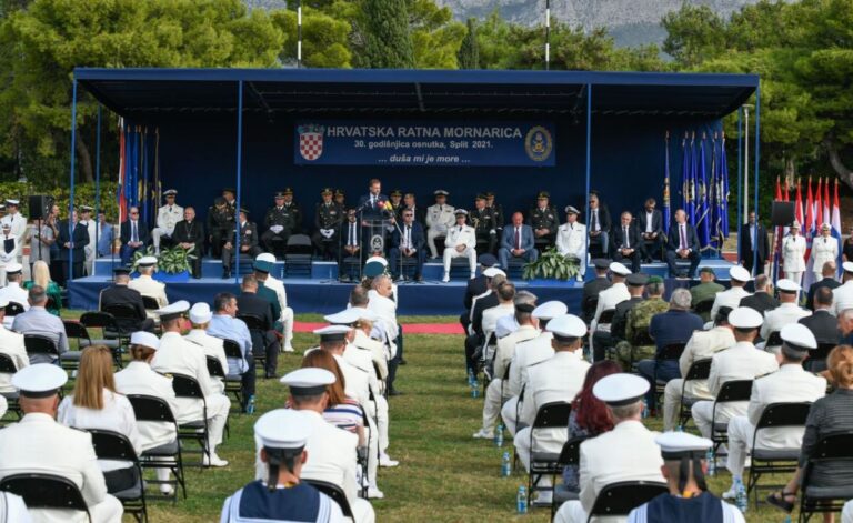 U Splitu održana svečanost povodom 30. obljetnice osnutka Hrvatske ratne mornarice