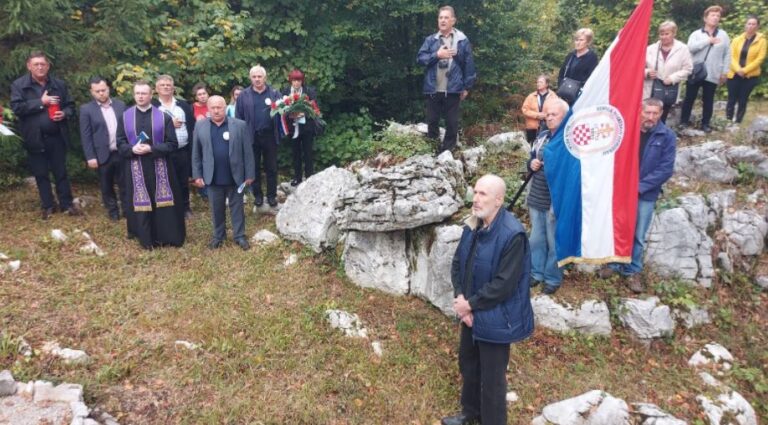 Održana 29. komemoracija brojnim žrtvama nedužnih domobrana i civila ubijenih od strane komunističkih vlasti u šumi Međuvođe između Tounja i Generalskog Stola