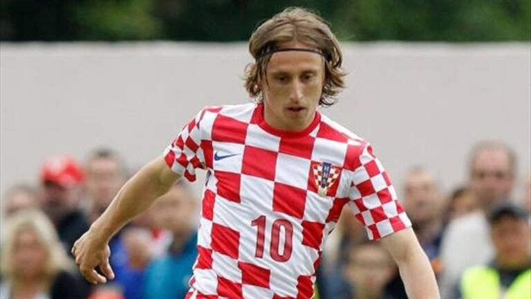 RITUALI HRVATSKOG KAPETANA Luka Modrić otkrio što radi prije svake utakmice: “Koju glazbu slušam? Ma bolje da ne znate…”