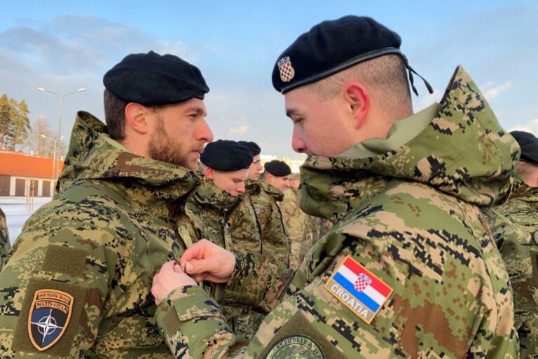 FOTO Pripadnici Hrvatske vojske pobijedili na natjecanju vojne izdržljivosti u Poljskoj!!