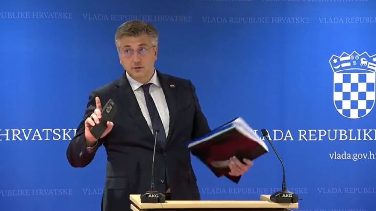 VIDEO Predsjednika Vlade Plenković novinarima: Ima li još neko pitanje, mudrije, pametnije, relevantnije za hrvatsku javnost? Ovo nije bilo s nikakvom nervozom da ne bi citirali da sam nervozan…