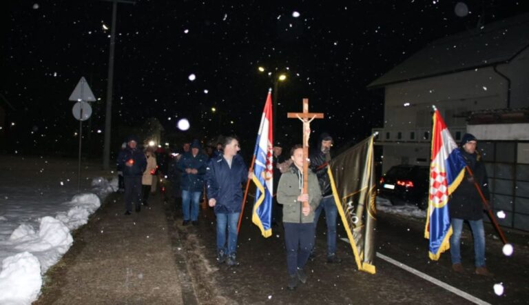 FOTO -VIDEO  Boderište – Mali Vukovar! Uoči Dana sjećanja i godišnjice napada na Boderište i velikog stradanja Branitelja i civila…Nigdje osim u Vukovaru nije palo ovoliko granata…