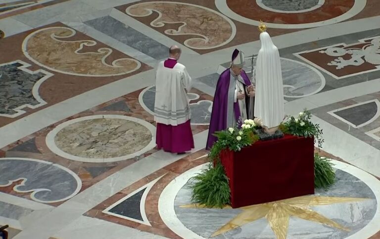 VIDEO Na svetkovinu Navještenja Gospodinova, papa Franjo je posvetio čovječanstvo, napose Rusiju i Ukrajinu, Bezgrješnomu Srcu Marijinu.