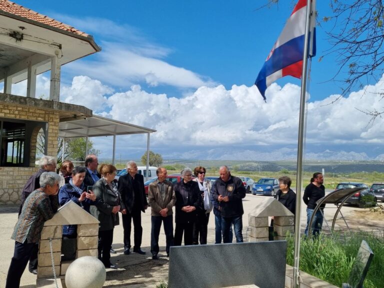 FOTO Grad Zadar i Zadarsku županiju posjetili roditelji poginulih branitelja iz Splitsko- Dalmatinske županije…