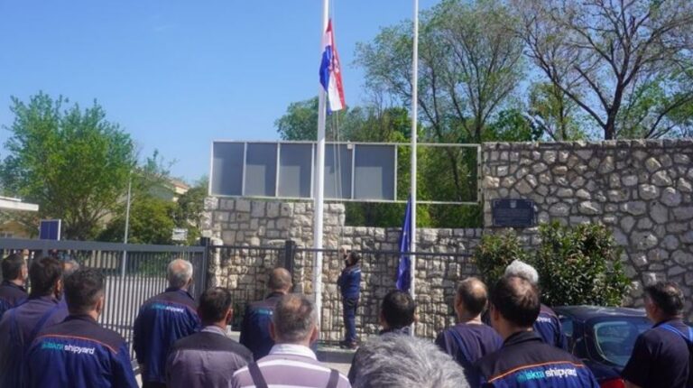 FOTO Obilježena 31. obljetnica podizanja hrvatske zastave u mornaričkom remontnom zavodu neprijateljske JNA „Velimir Škorpik” u Šibeniku